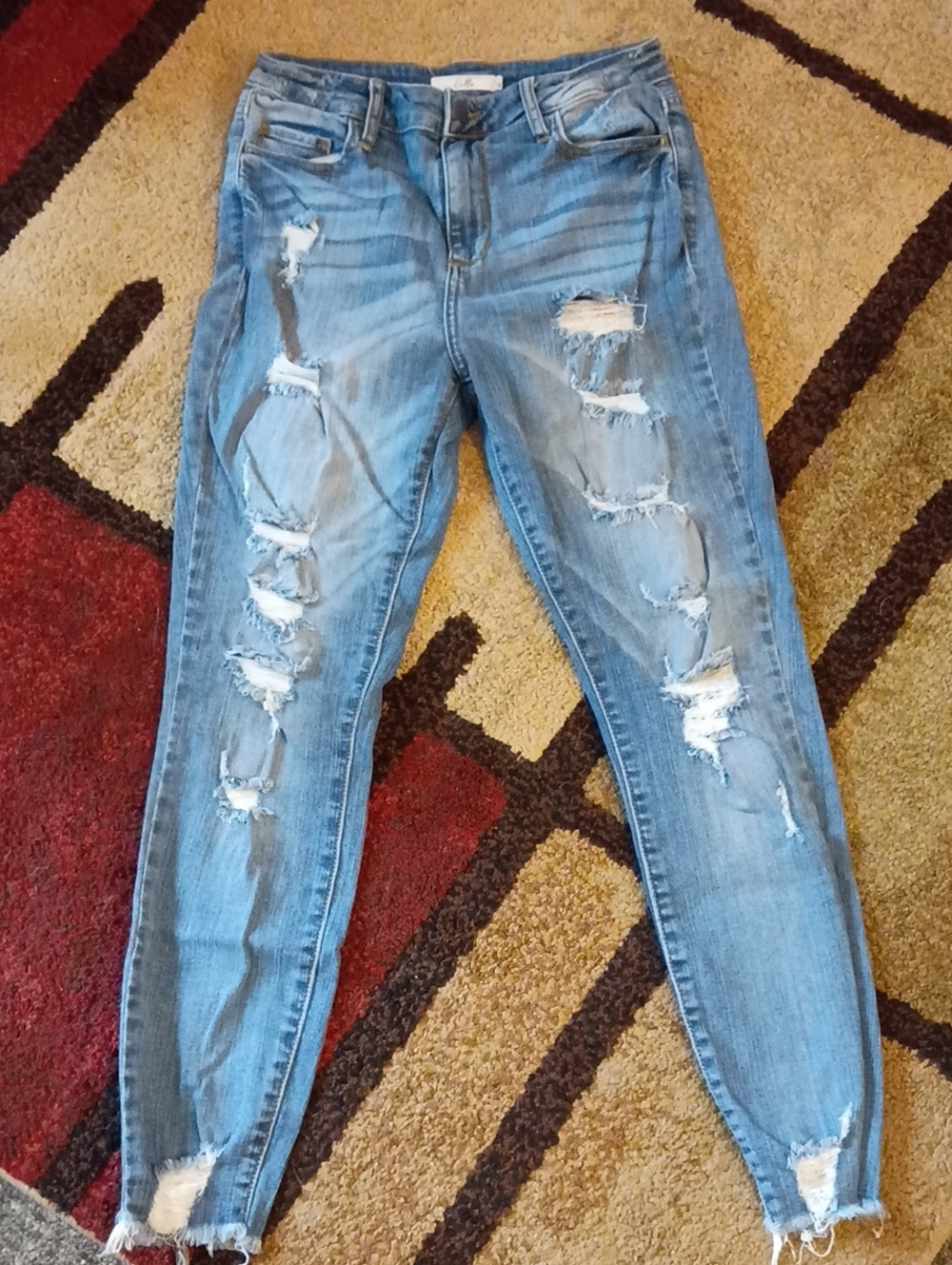 Cello Women’s Light Blue Distressed Skinny Jeans Size 3